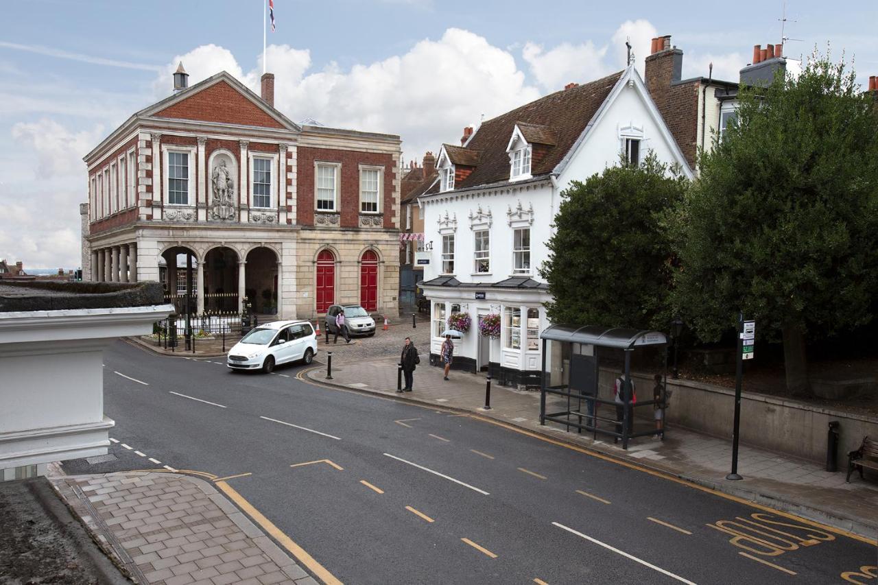 Hampden Apartments - The George Windsor Bagian luar foto